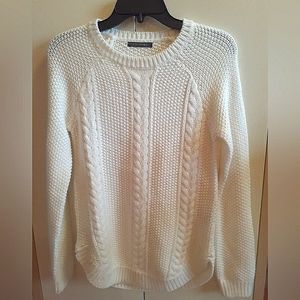 NWOT Women's White Knit Long Sleeve Sweater